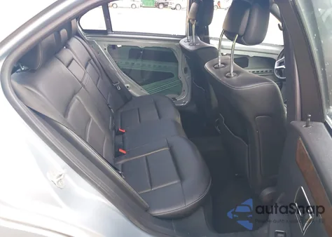 2015 Mercedes-Benz E 350 4Matic из США, поврежденный, VIN WDDHF8JB9FB113576